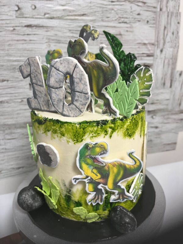 Jurassic Park - 8 inches 4 layers